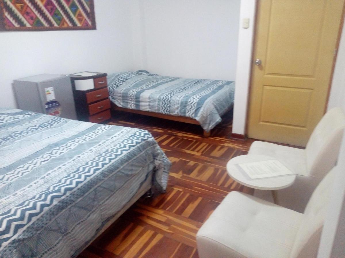 Peruvian Family Hostal Miraflores Lima Ngoại thất bức ảnh