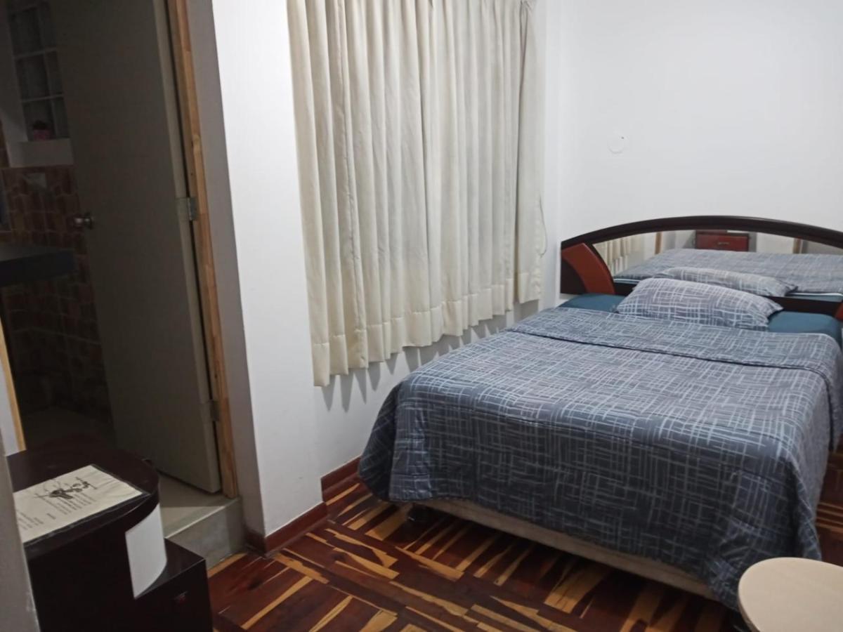 Peruvian Family Hostal Miraflores Lima Ngoại thất bức ảnh