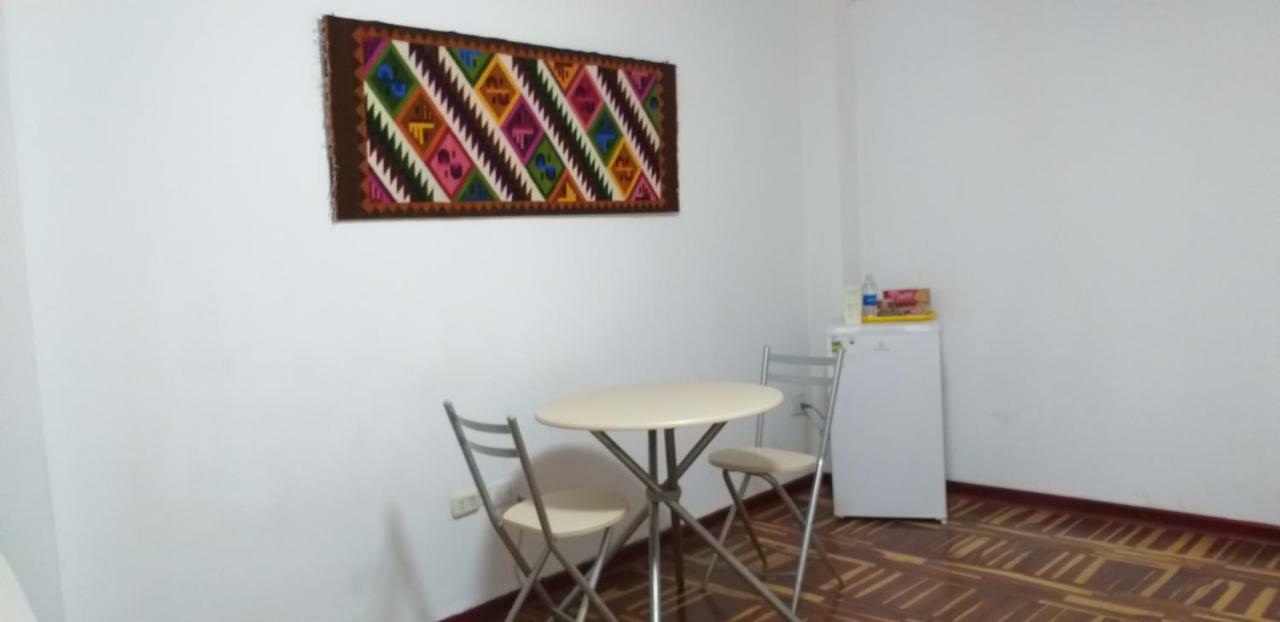 Peruvian Family Hostal Miraflores Lima Ngoại thất bức ảnh